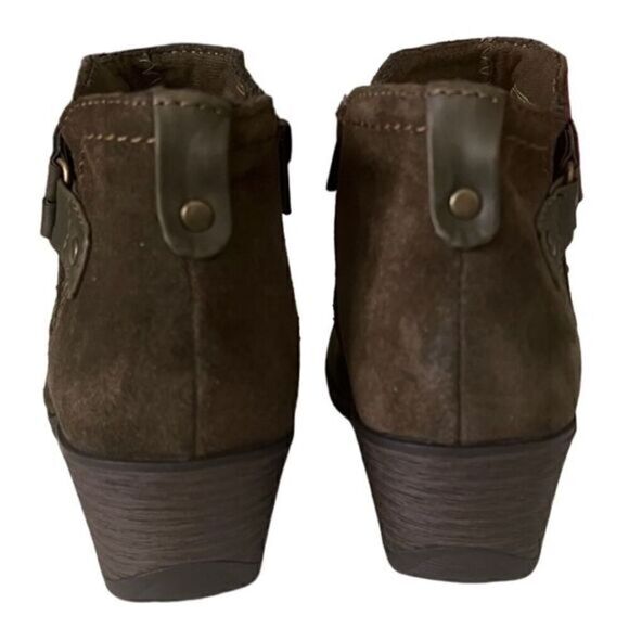 Earth Origins Oakland Odel Olive Green Side Zip Slip On Suede Booties Sz 7 NWOB - Picture 3 of 15